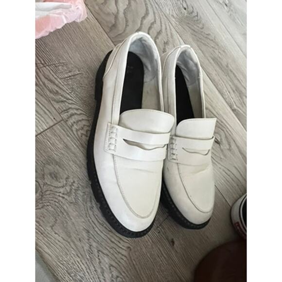 A new Day white mens loafers size 9.5 - Picture 1 of 11